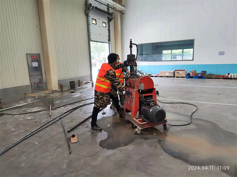 松桃厂房地面下沉塌陷注浆加固施工